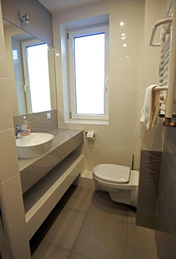 Pod Rozami Apartment Grzybowo  Exterior foto