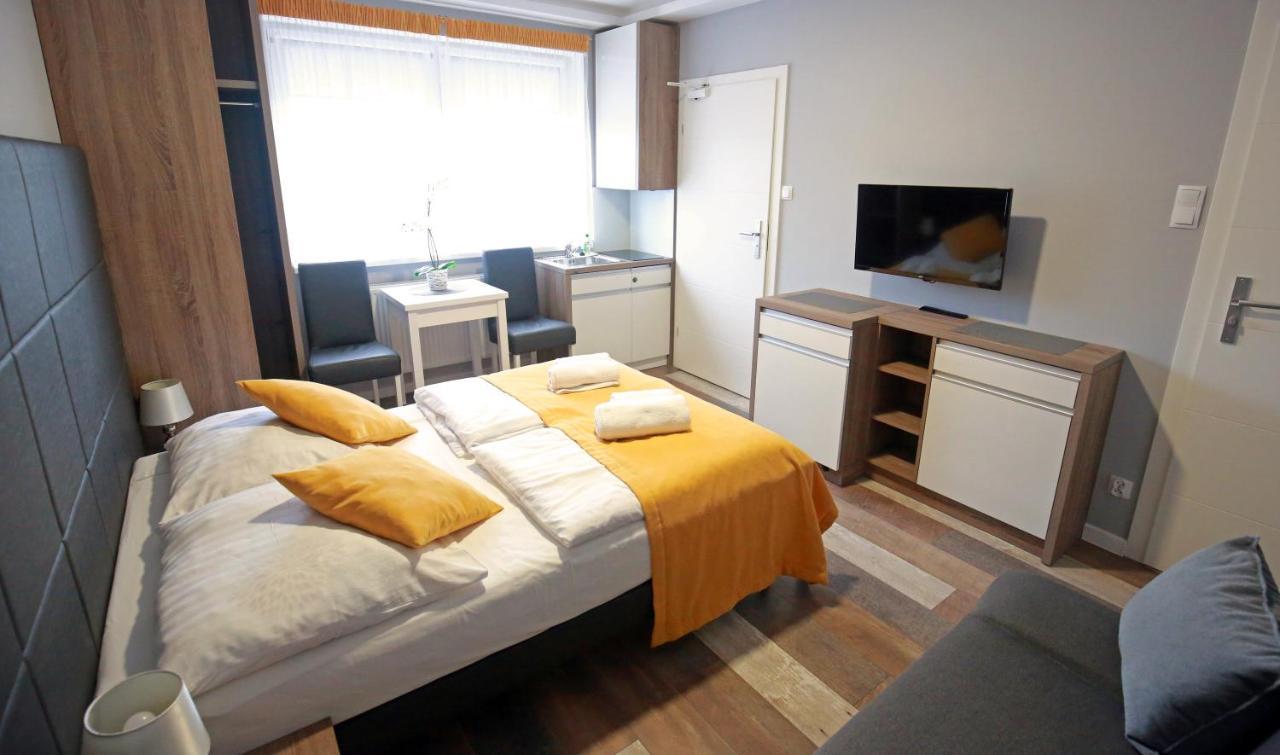 Pod Rozami Apartment Grzybowo  Exterior foto