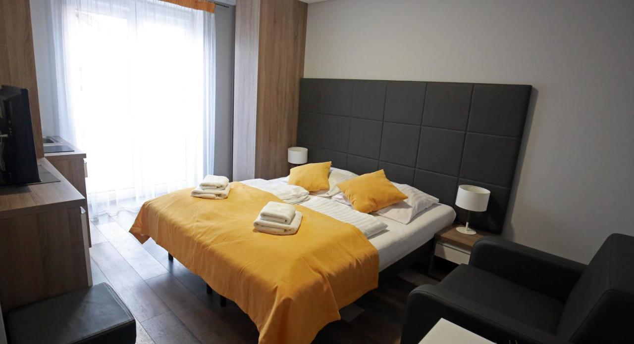 Pod Rozami Apartment Grzybowo  Exterior foto