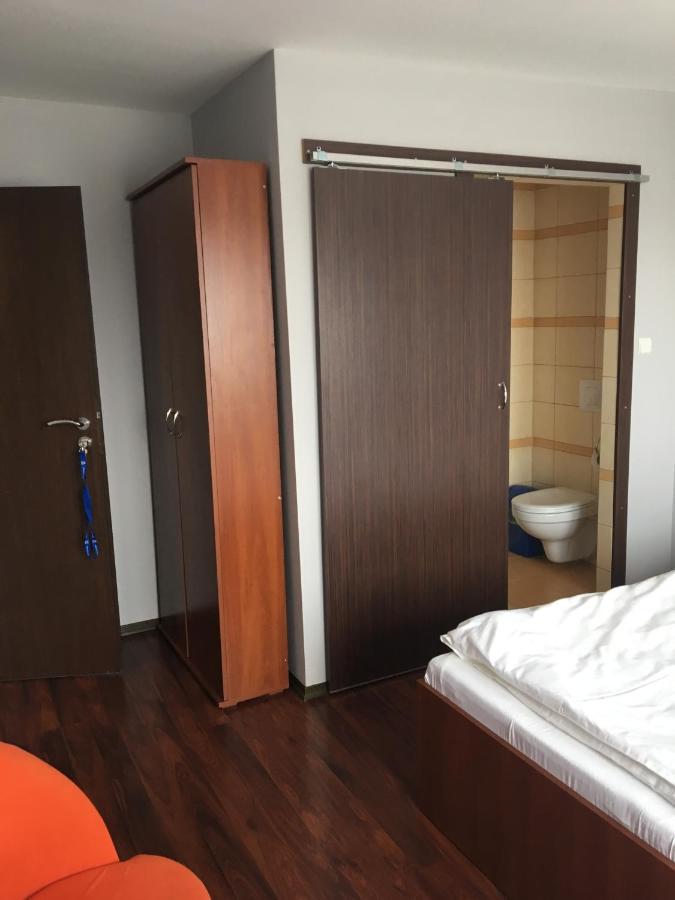 Pod Rozami Apartment Grzybowo  Exterior foto