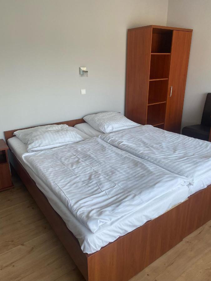 Pod Rozami Apartment Grzybowo  Exterior foto